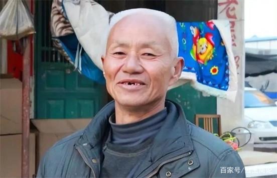 河南一钉子户,声称就算给100亿也不拆,专家:他家确实拆不得