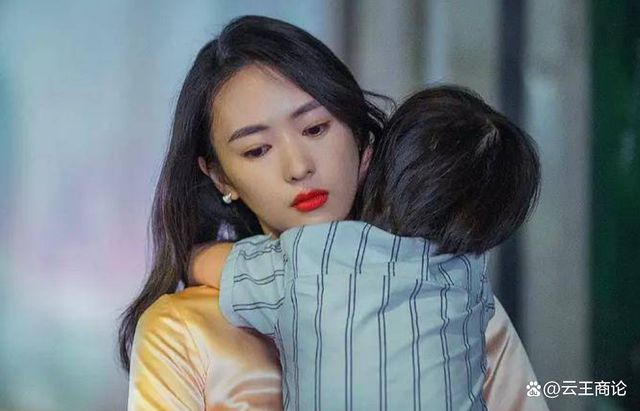 「商业巨头」王冉：51岁娶小17岁娇妻童瑶，结婚6年仍然恩爱如初