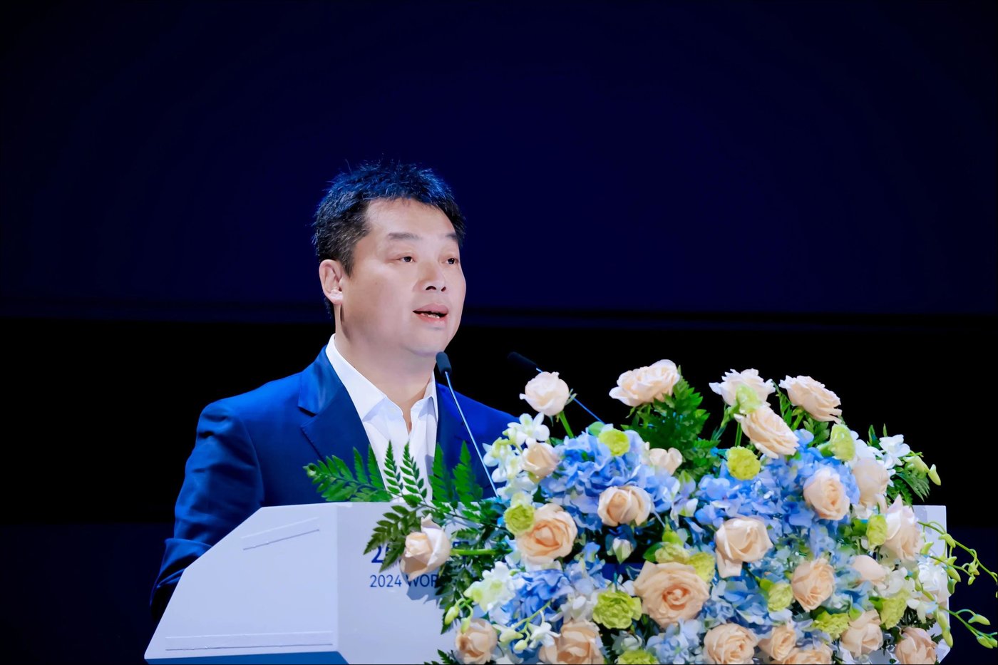 华为成为中国AI算力集成服务市场第一,张平安:AI芯片发展绝不能只依赖先进制程|钛媒体AGI