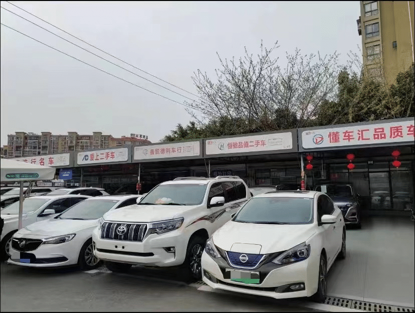 二手油车卖不动了，还好还有大学生