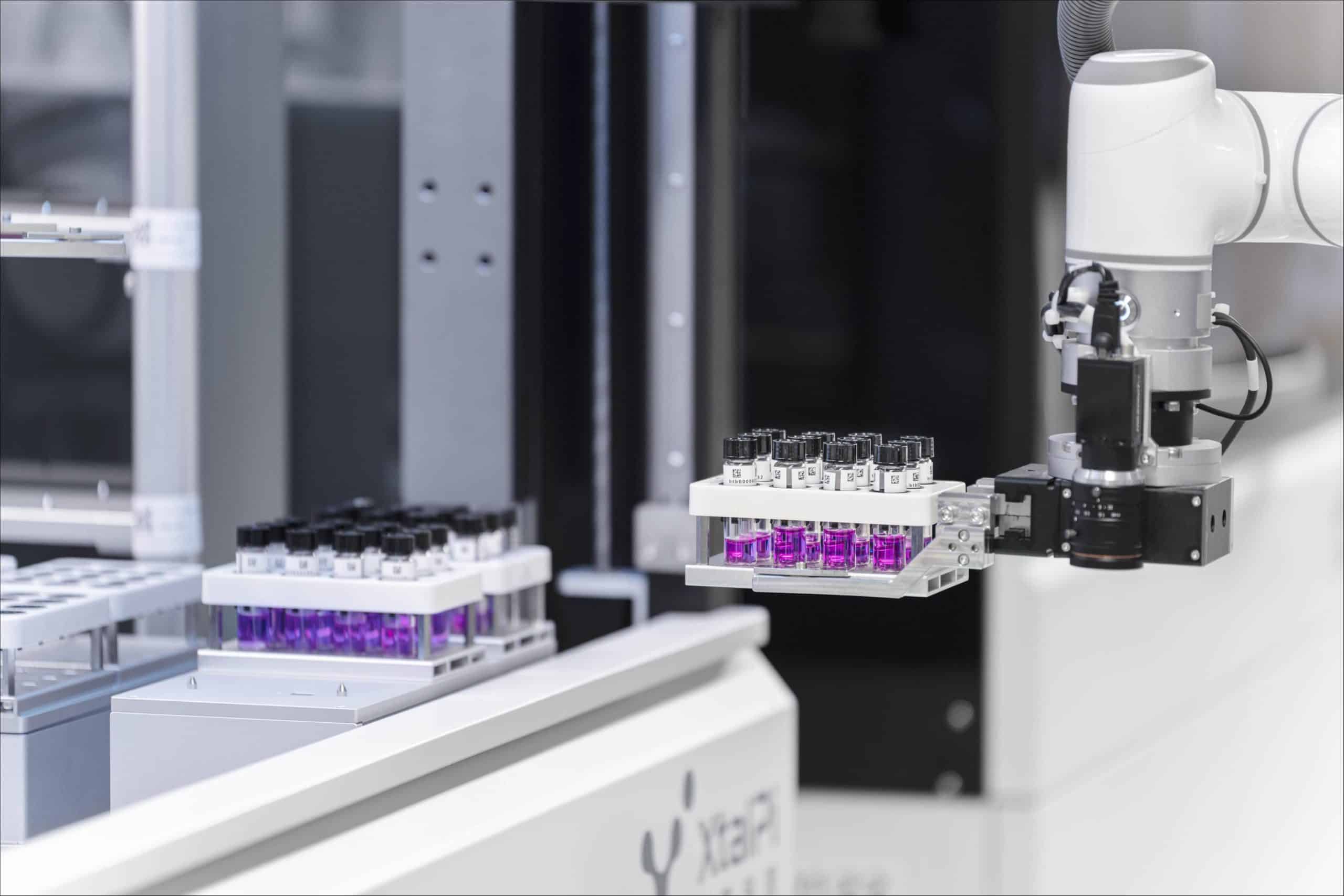 「AI+机器人第一股」晶泰科技上半年收入超1亿元，并将获协鑫5年10亿元合作款项｜钛媒体AGI