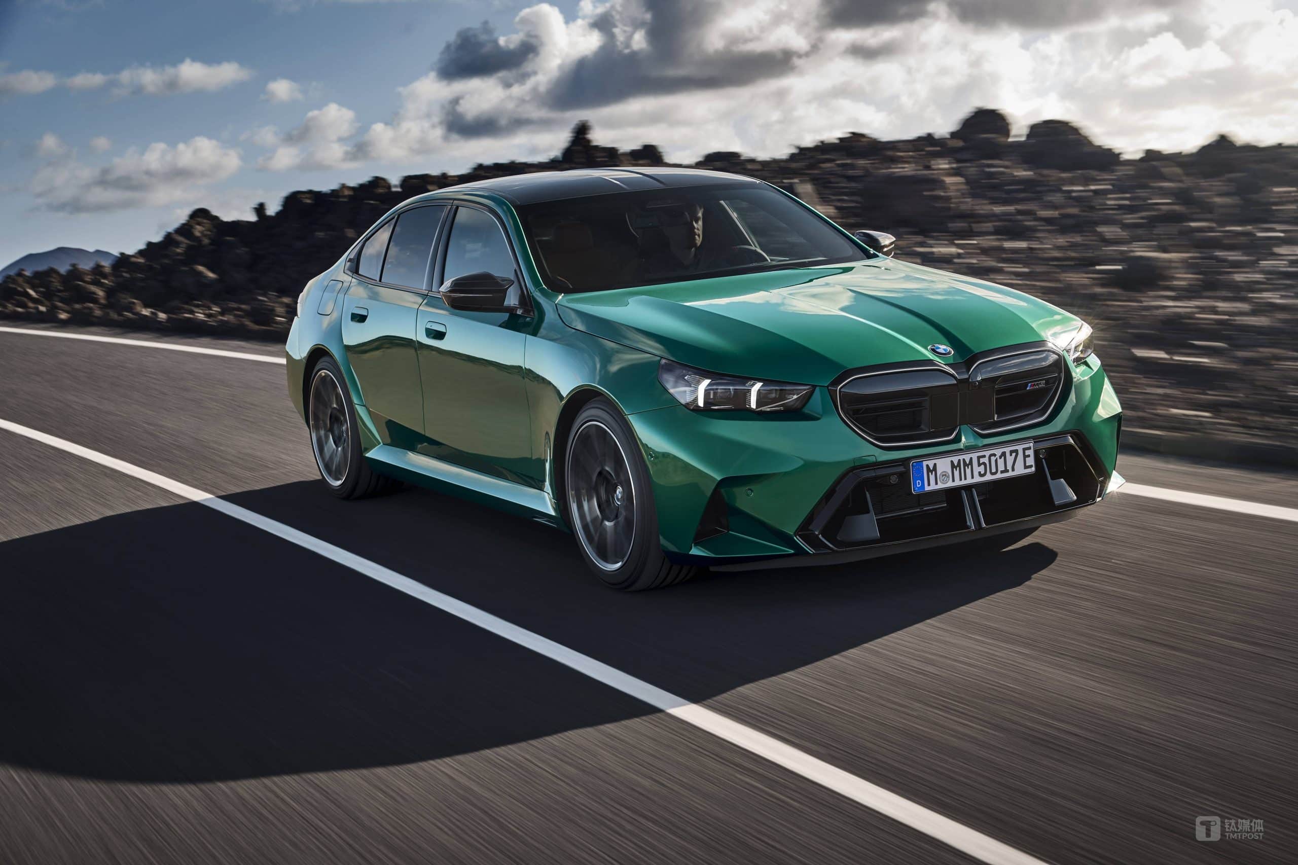 宝马现役「最速」量产车，第七代BMW M5中国首发｜一线车讯