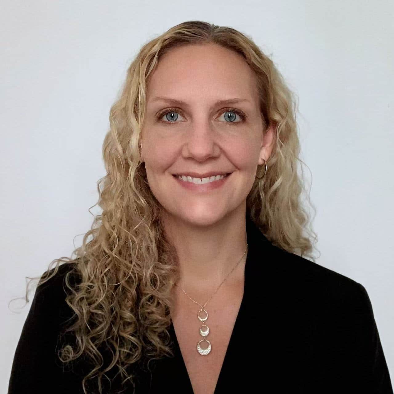 专访世界经济论坛金融服务技术与创新主管德鲁・普罗普森：DeepSeek促进良性竞争，「算法透明度」是AI治理中的关键议题