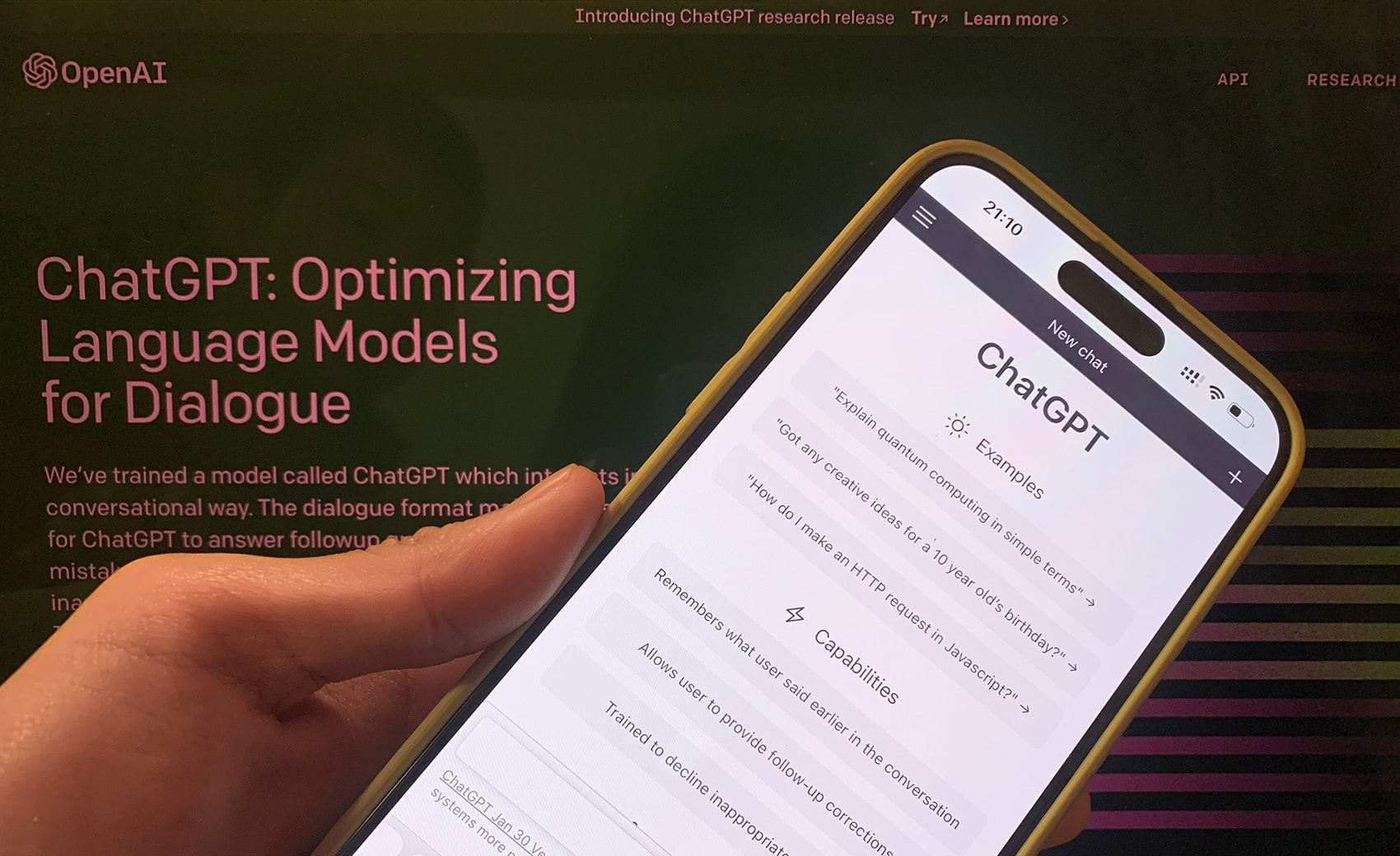 OpenAI被曝大动作，公司表态：有意收购！
