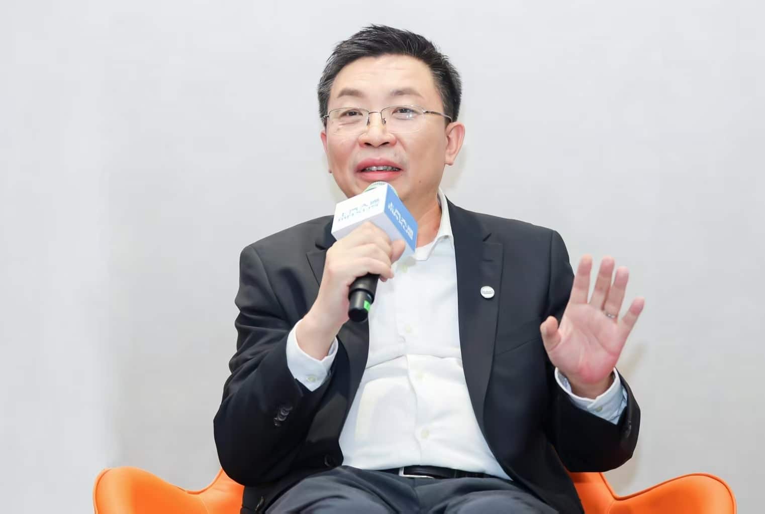 车展季·大咖说丨上汽商用车业务全面整合 杨怀景：2025年海外出口目标欲突破10万辆