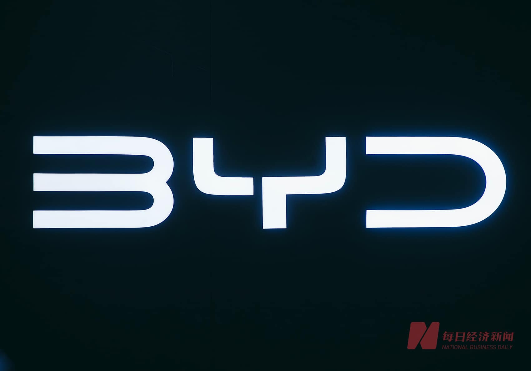 最高降5.3万元！比亚迪22款车型降价，新一轮「价格战」来了？