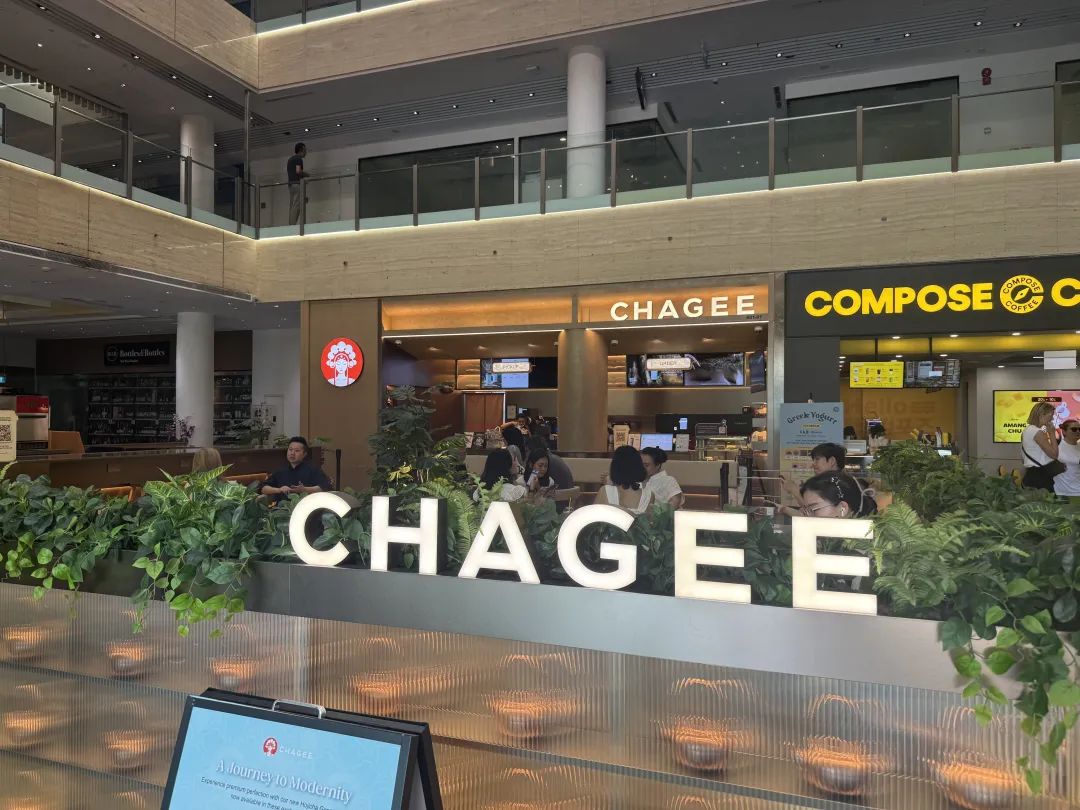 「一盘辣椒炒肉180元，还要加10% 服务费」，中餐馆在海外爆火，市场规模近3万亿元！「菜品口味、服务与国内基本没区别」……