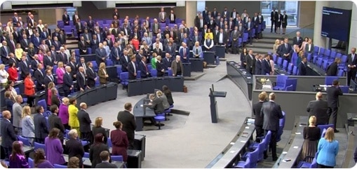 德国新一届联邦政府宣誓就职