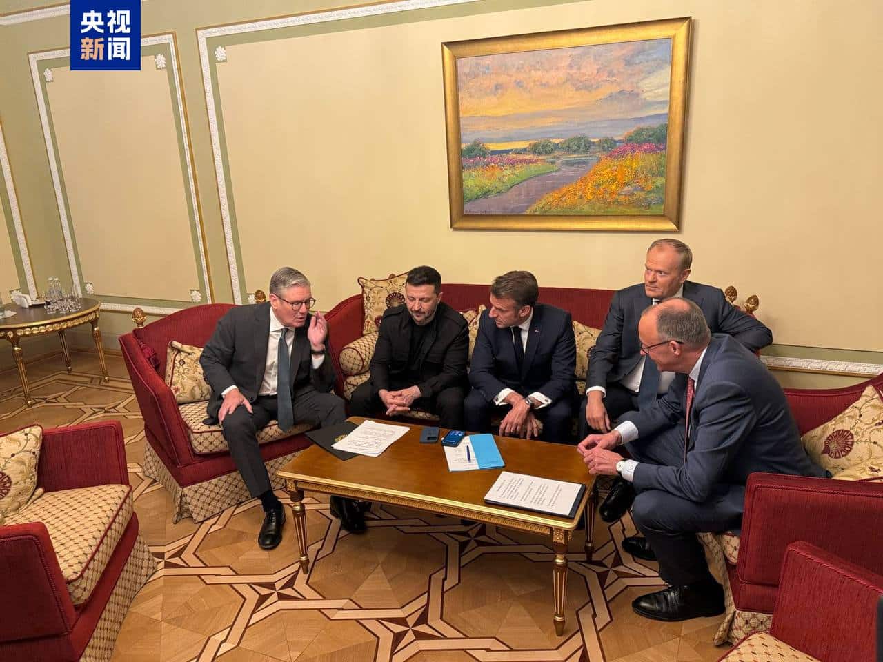 乌外长：乌方准备无条件停火至少30天！英法德波四国首脑与泽连斯基开会，同特朗普通话！法国波兰签署「防卫条约」