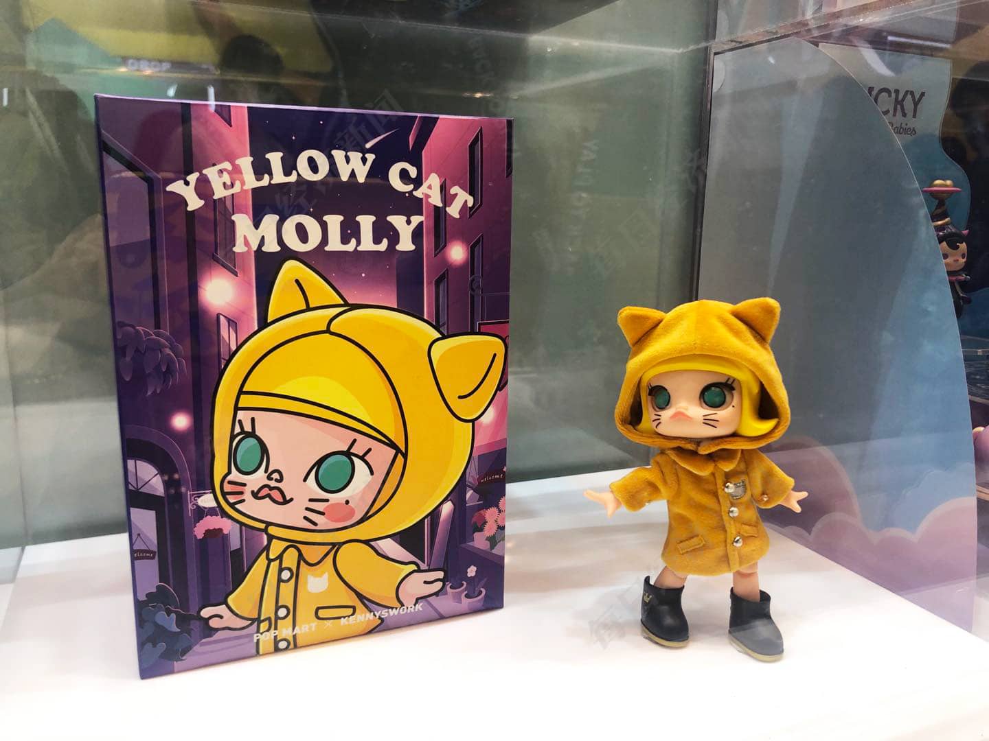 「高龄大牌」重生之「年轻化」：乐高与耐克联手，盯上年轻人和宠物的钱包