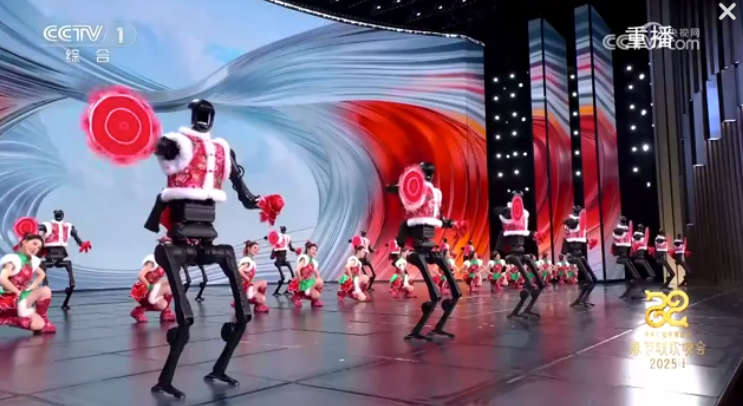 超100亿元资金涌入！2025年具身智能融资井喷：大厂、「宁王」争相下注，产业买单是关键