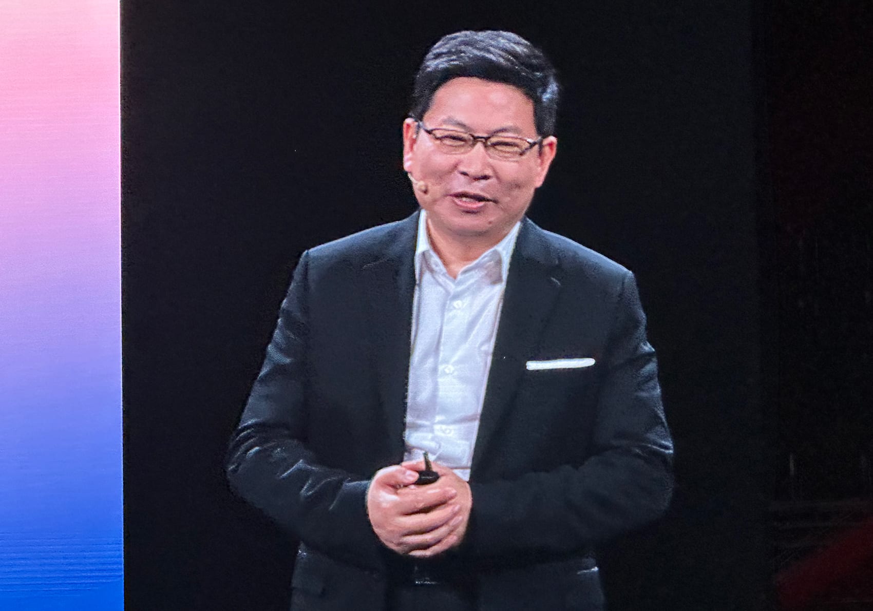 鸿蒙智行可能不会有第六「界」！余承东：非常支持打击乱吹牛的做法！按华为质量标准，有车厂一台车都不能发货