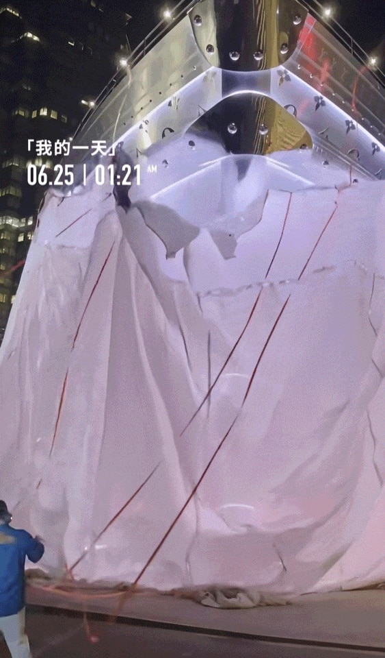 太火爆！LV「巨轮」成新地标，市民疯狂涌入，餐厅7月下旬已被订满！星巴克限流，奶茶店爆单超130杯