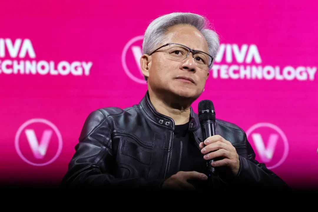 芯片大消息，事关中国市场！黄仁勋刚刚确认→