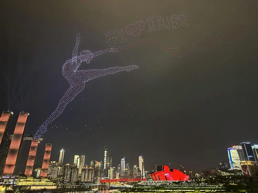 11787架！中国无人机表演缘何能一再刷新吉尼斯纪录，记者独家揭秘幕后故事