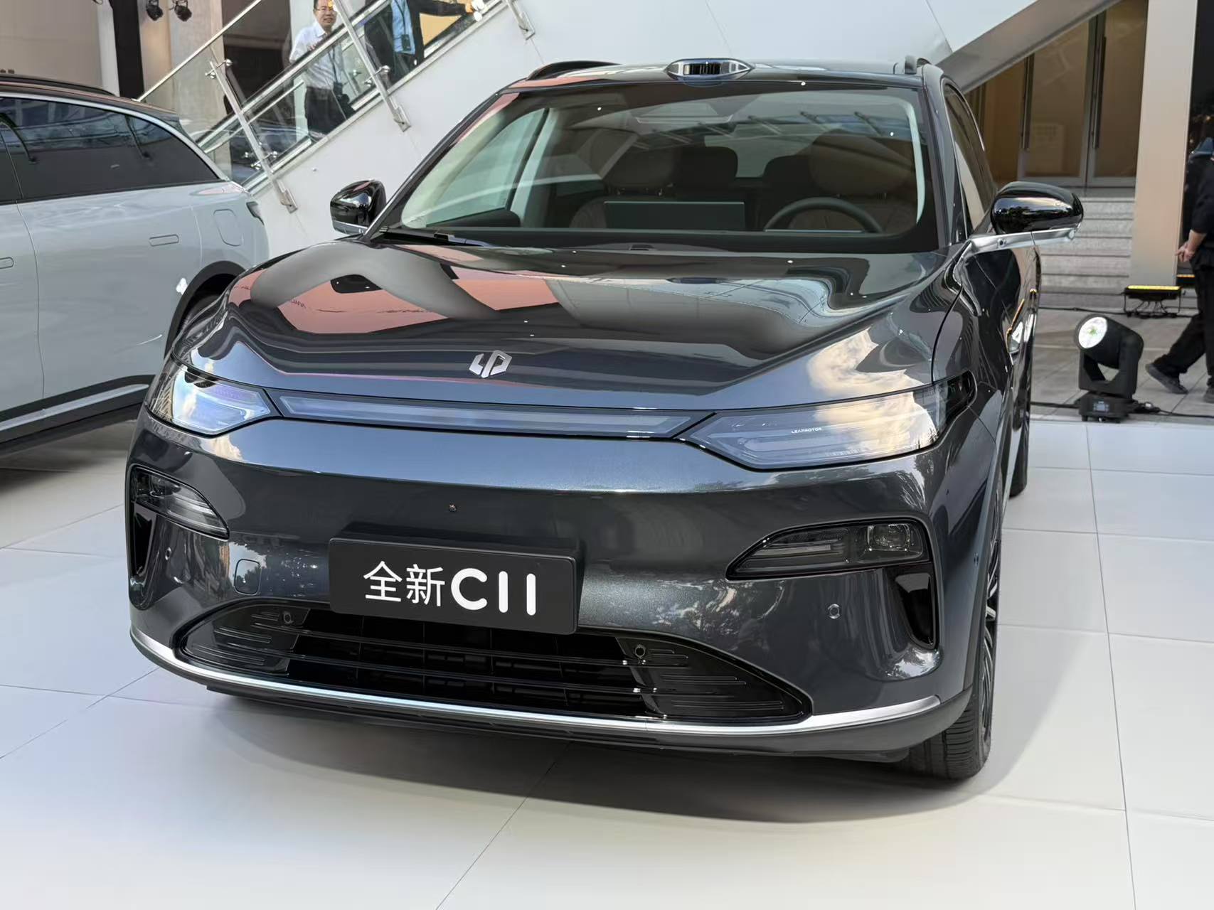 14.98万元起售！零跑全新C11上市，朱江明谈销量领跑新势力：还不到比亚迪的十分之一，还要走很长的路