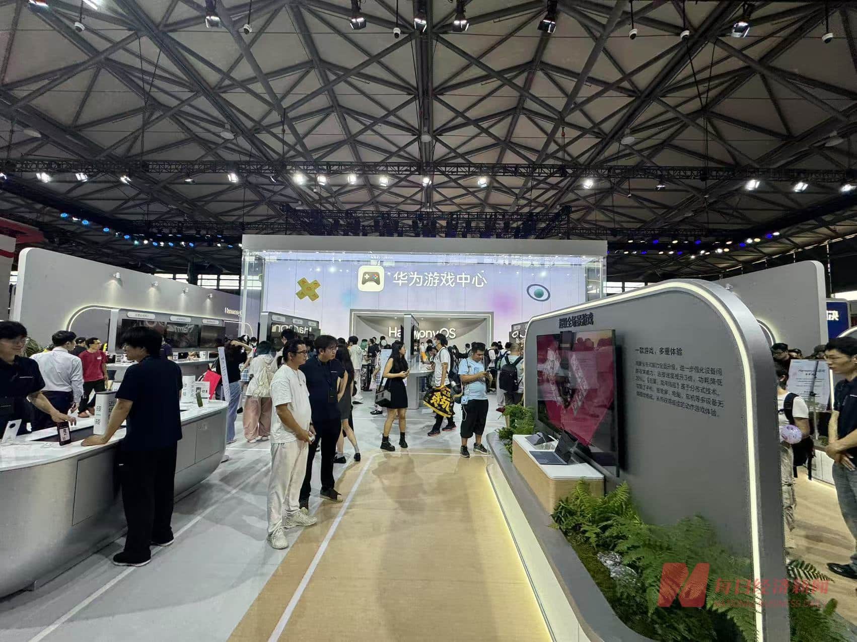 CJ 2025丨鸿蒙游戏生态加速崛起：牵手腾讯等大厂，小游戏成产业新增长点