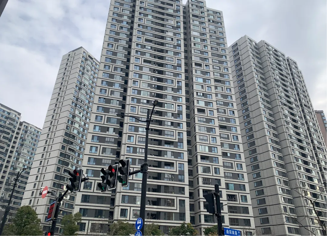 上海7月二手房成交量稳了，但挂牌总量偏高，「大多数房源都能再砍一点价」