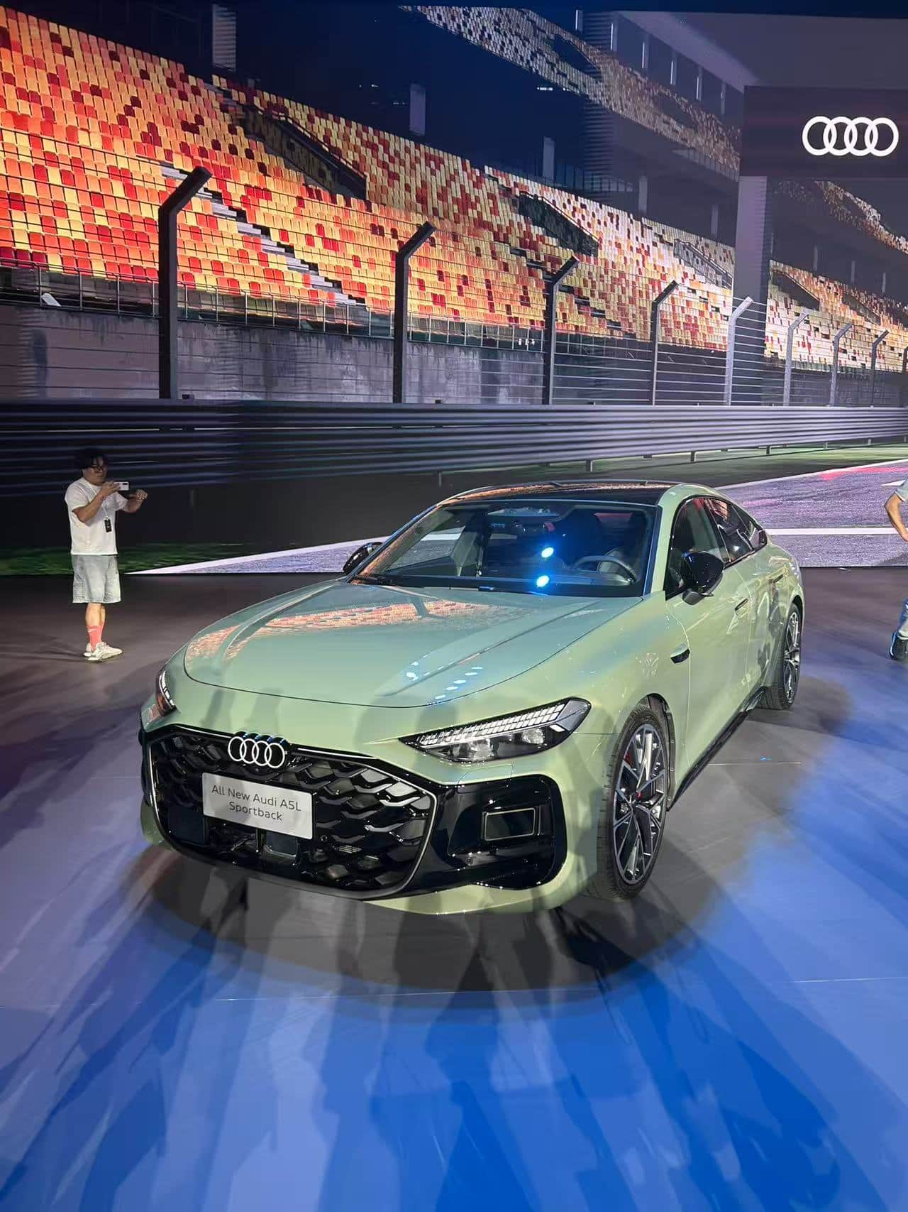 限时25.99万元起售！A5L Sportback搭载华为智驾上市 上汽奥迪施鹏泽：双方五年前已开始接触