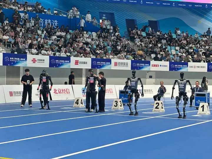 21.50秒！人形机器人史上首个百米「飞人」诞生，全程无人工遥控