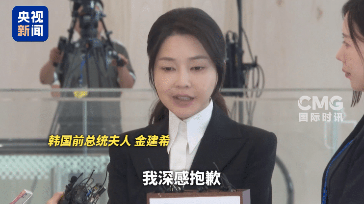 尹锡悦强烈抵抗，再次拒捕过程曝光：被10人架四肢连椅子强抬，手臂被拉到「快脱臼」