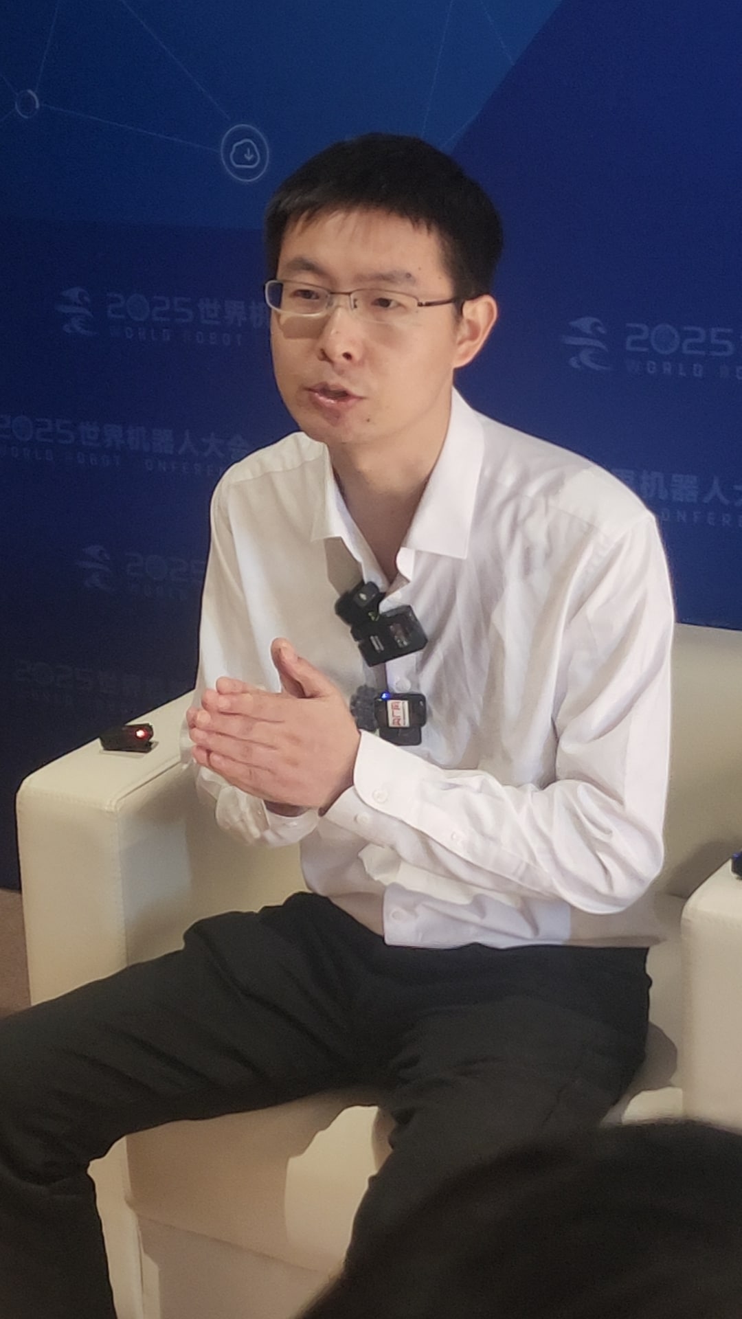 王兴兴回应宇树科技上市：对公司和股东的交代！称曾坚决反对人形机器人，有客户给钱下单才开始做