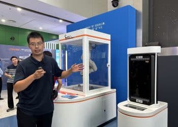 ​可穿戴电子织物、软体机器人⋯⋯首个全国科普月活动推出这样一批最新科技成果展示