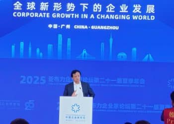 滴灌通李小加：我们这一代企业家所面临的「AI」不止一个，是巨大机会，也是重大挑战