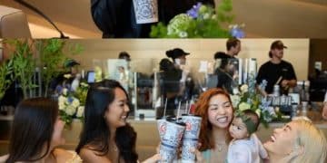 海外GMV大涨 77%，霸王茶姬离「星巴克」又近一步