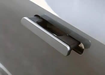 消息称监管部门拟禁止采用全隐藏式门把手：必须带机械冗余