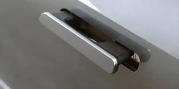 消息称监管部门拟禁止采用全隐藏式门把手：必须带机械冗余