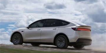 TechWeb微晚报：iPhone Air国行仅支持联通eSIM？六部门整治汽车行业乱象