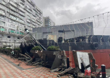 台风「桦加沙」来袭：香港已有82人受伤、有轮船撞毁护栏 深圳直径1米大树被吹倒 专家：降雨将成主要威胁