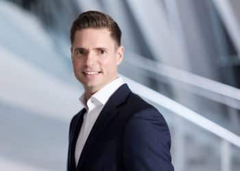 奔驰、字节跳动合作升级！ 佟欧福：进一步推进AI技术在汽车领域的跨业务融合与应用