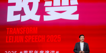 雷军亲述玄戒芯片及造车幕后故事：压上10年家底、5年完成彻底蜕变