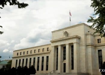 美联储内讧升级！「孤胆英雄」米兰舌战群儒，降息大战一触即发