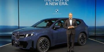 新世代首款量产车全球首秀！2027年前推40余款新车，宝马齐普策：中国是全球汽车行业技术竞赛的决胜场