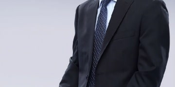 专访睿智医药董事长胡瑞连：吸取战略摇摆、资源分散教训，上半年实现扭亏为盈