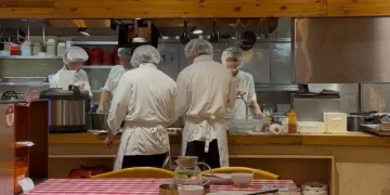 「餐厅使用预制菜须明示」，相关国家标准草案已过审！罗永浩表态：我不反对预制菜！官方已明确「预制菜」定义和范围