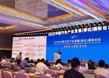 清华大学欧阳明高：电动汽车将实现充电免费甚至成为赚钱工具