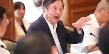 东风汽车与华为高层会谈！任正非：车的最高级别就是安全