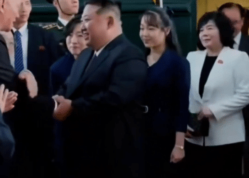 朝鲜电视台播出金正恩出席九三阅兵纪录片，诸多场景首次披露