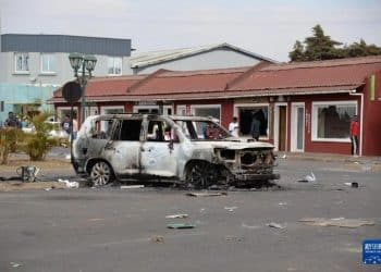 马达加斯加首都发生骚乱，当地华人：花钱请警察和部队打退暴徒进攻，抱团24小时轮班，有老板损失或超5000万元