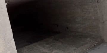 西安11岁男孩坠入小区10多米深井身亡，物业仅设泡沫隔离物遮挡，3人已被控制！记者实探：小区曾烂尾十年，至今多处仍在施工