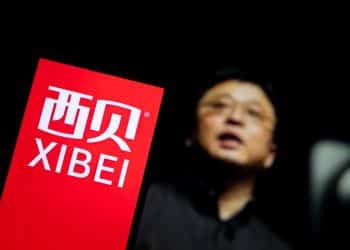 罗永浩收手、西贝认错，狂欢的舆论可否为「悬崖边的企业」让出一条路