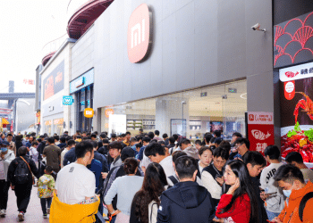 刚刚，雷军宣布：破纪录！