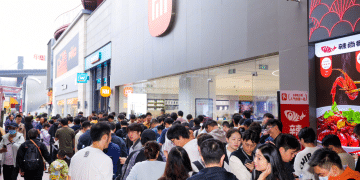 刚刚，雷军宣布：破纪录！