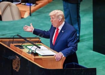 特朗普宣布：加征100% 关税！业内：对中国企业没什么影响，「欧洲受影响较大」