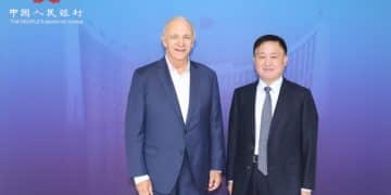 潘功胜、李云泽分别会见桥水基金创始人达利欧 交流了哪些话题？