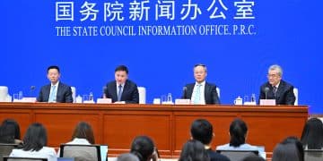 「十四五」金融业答卷亮眼：170万亿精准滴灌实体经济